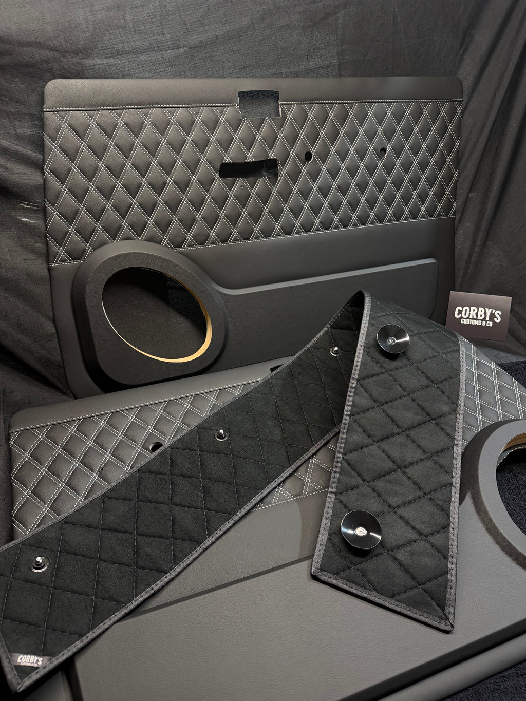 LANDCRUISER 70 SERIES DOOR PODS + SPEAKERS