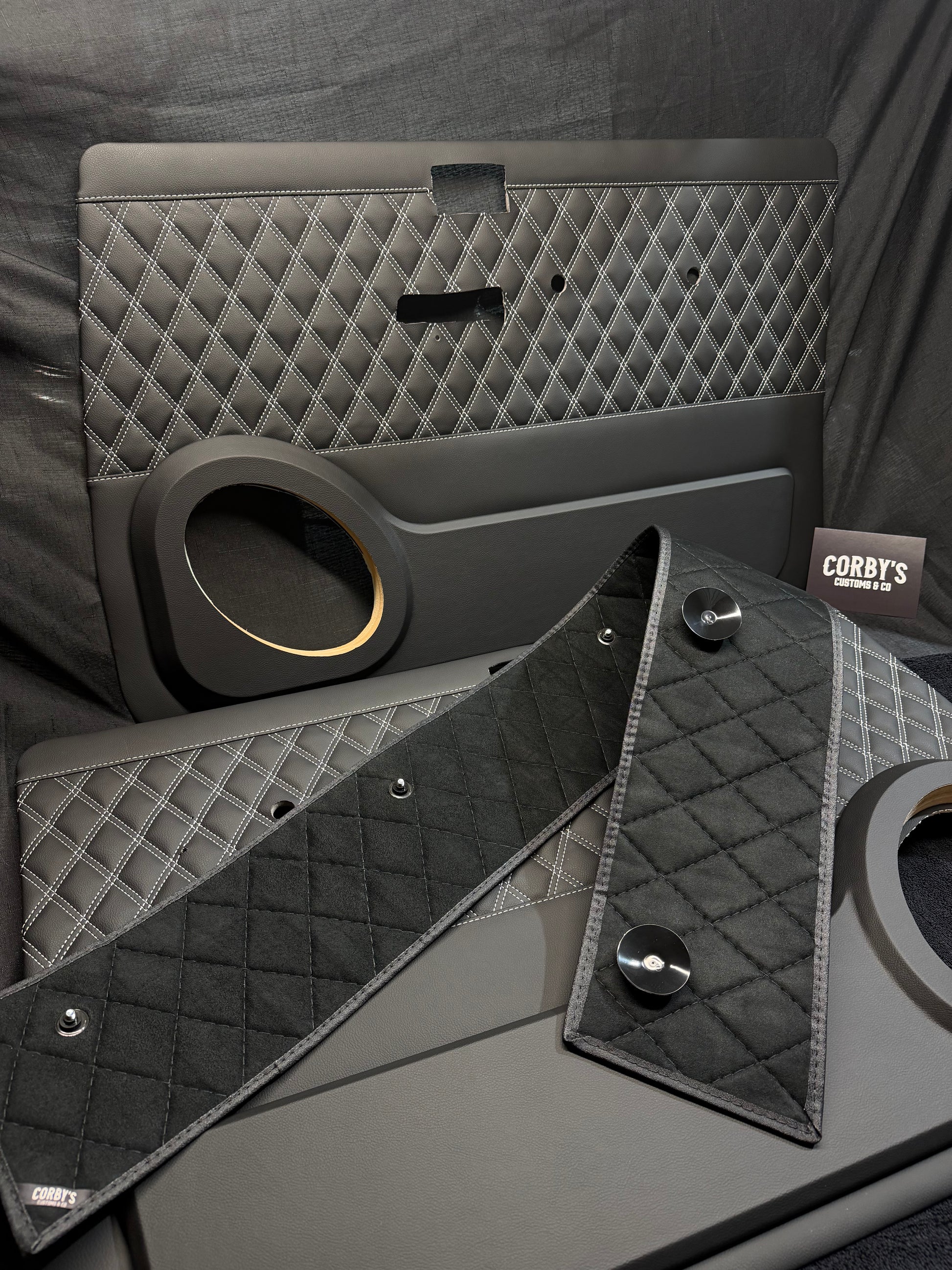 LANDCRUISER 70 SERIES DOOR PODS + SPEAKERS