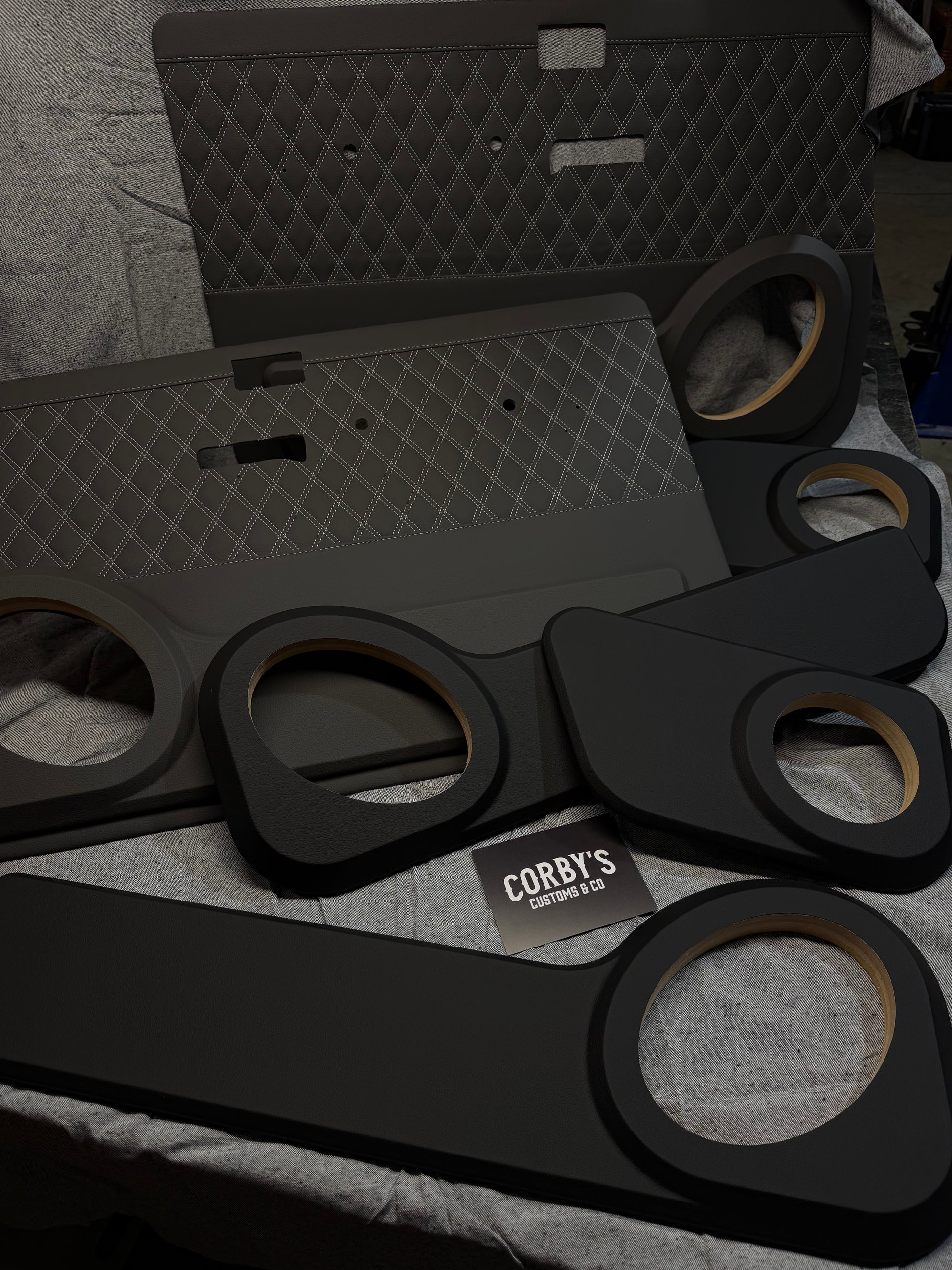 LANDCRUISER 70 SERIES DOOR PODS + SPEAKERS