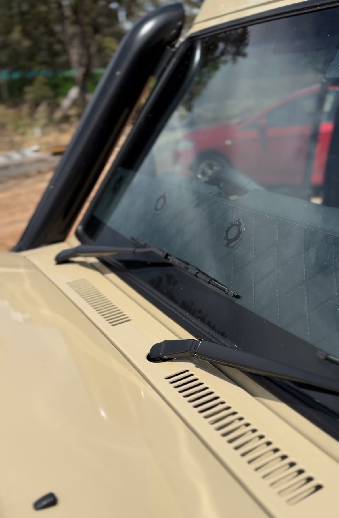 LANDCRUISER 70 SERIES BLACK MACRO DASH SHADE | Sun Visor Heat & Glare Protection