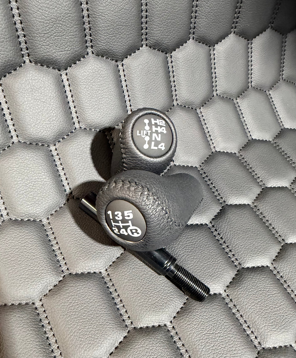 LANDCRUISER GEAR KNOBS