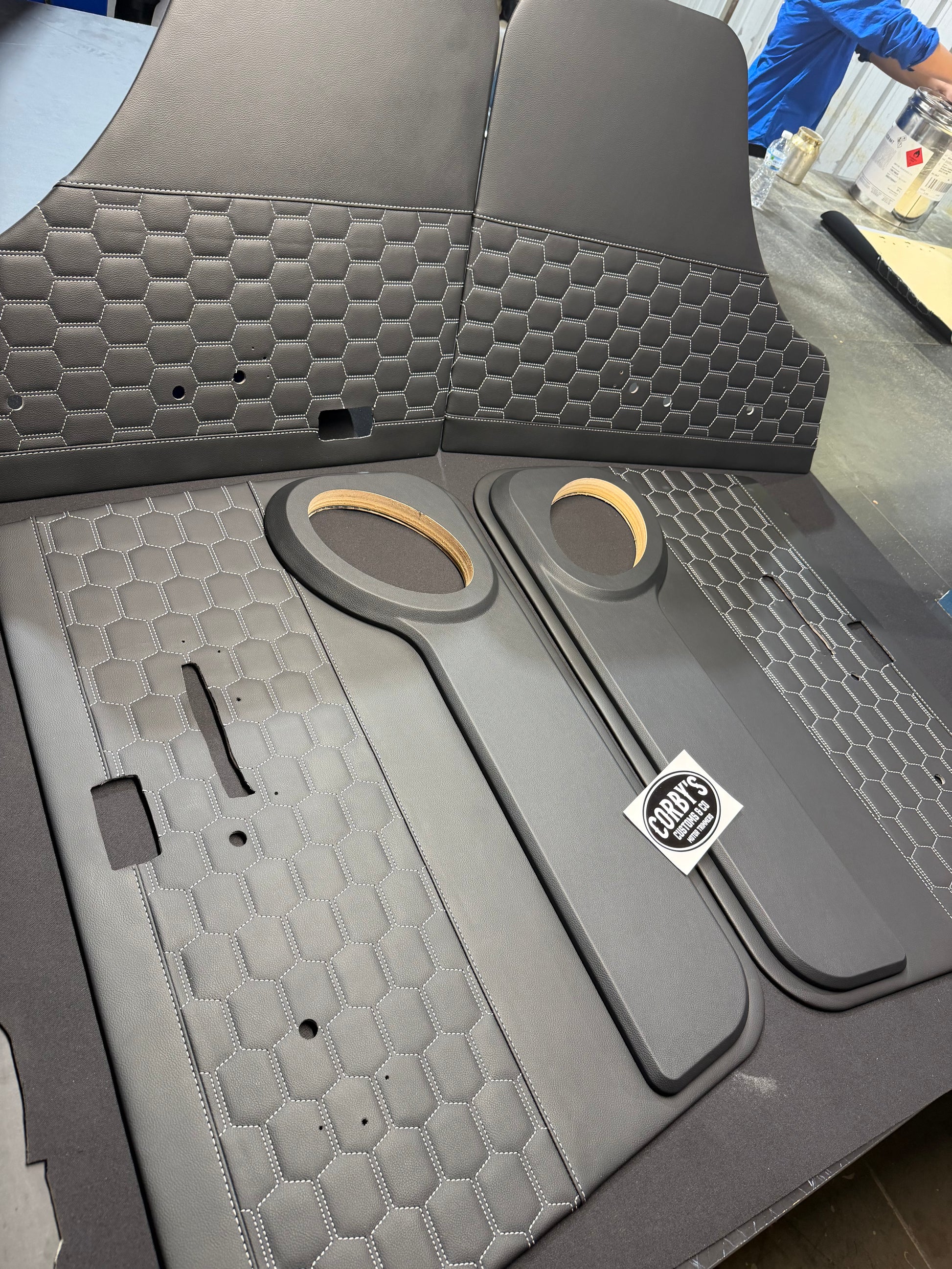 LANDCRUISER 70 SERIES DOOR PODS + SPEAKERS