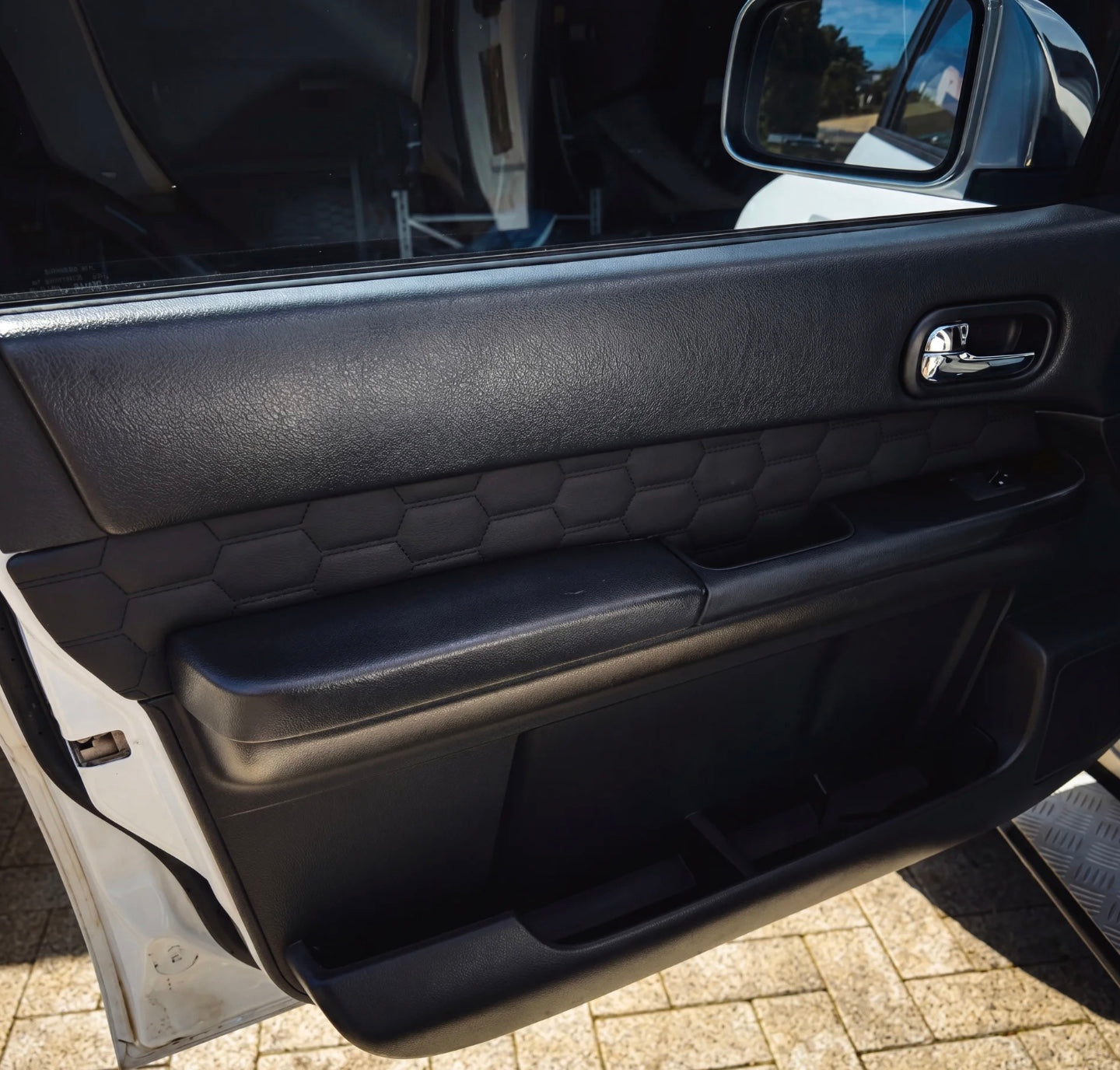 GU PATROL LUXURY DOOR TRIMS