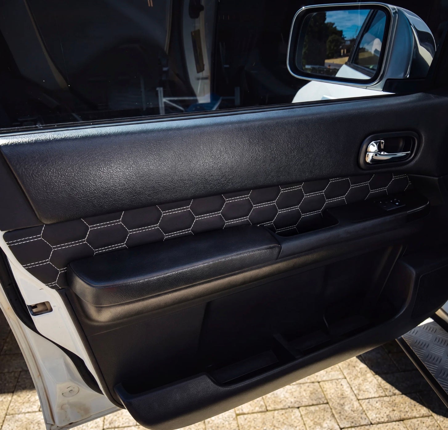 GU PATROL LUXURY DOOR TRIMS